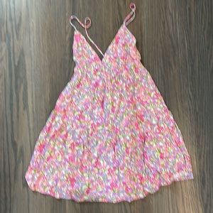 Brand new, never worn, pretty floral dress, size small